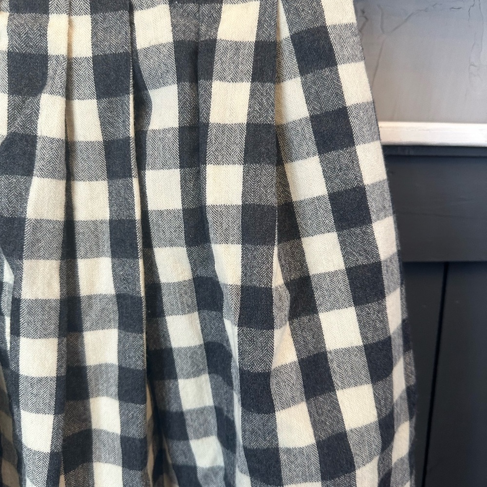 Vintage Wool Pleated Black and Cream Oversize Gingham Midi Skirt size 6 - Picture 5 of 12